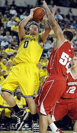 Zack Novak (0)