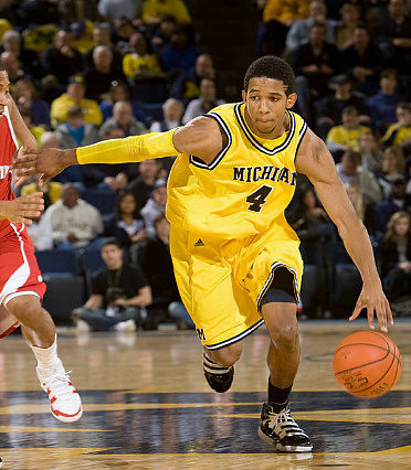 Darius Morris (4)