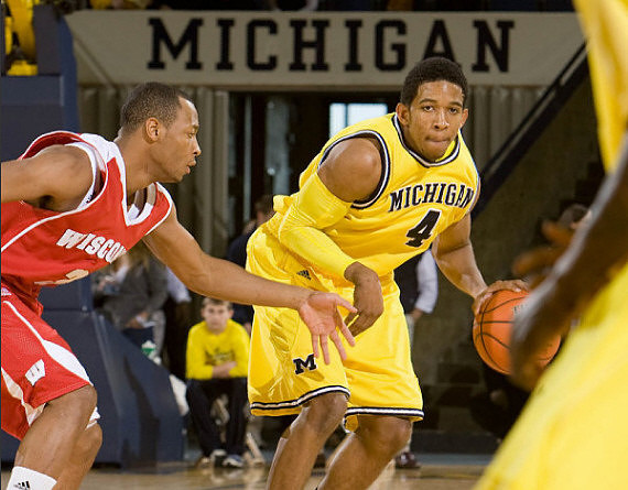 Darius Morris (4)