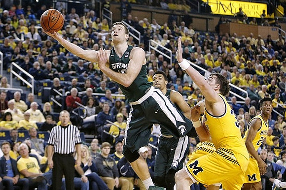 Ricky Doyle (32) and Aubrey Dawkins (24)