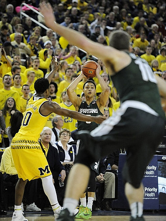Derrick Walton Jr. (10)