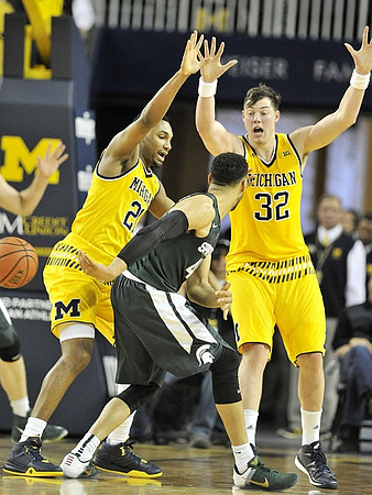 Zak Irvin (21) and Ricky Doyle (32)