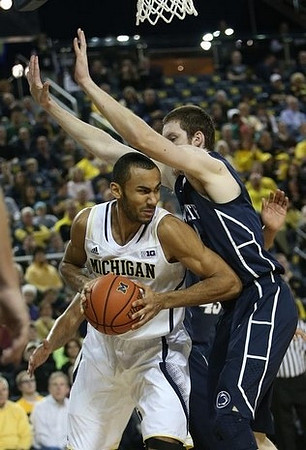 Jon Horford (15)