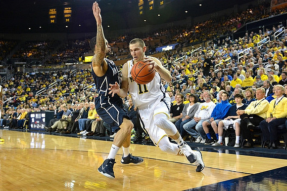 Nik Stauskas (11)