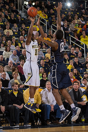 Derrick Walton Jr. (10)