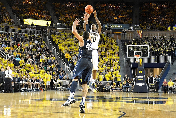 Derrick Walton Jr. (10)