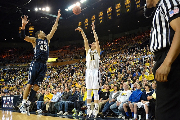 Nik Stauskas (11)