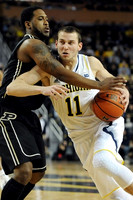 Nik Stauskas (11)