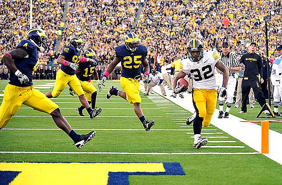 Cameron Gordon (4), Greg Banks (92), Thomas Gordon (15), and Kenny Demens (25)
