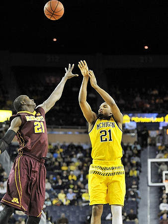 Zak Irvin (21)
