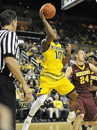 Derrick Walton Jr. (10)