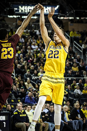 Duncan Robinson (22)