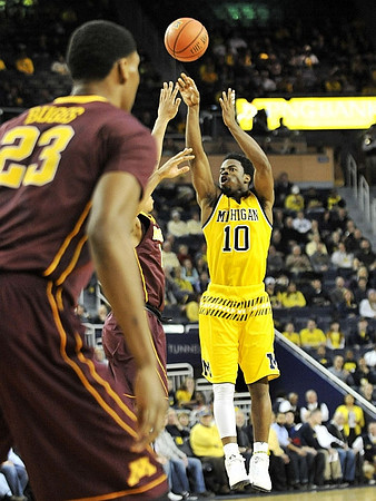 Derrick Walton Jr. (10)