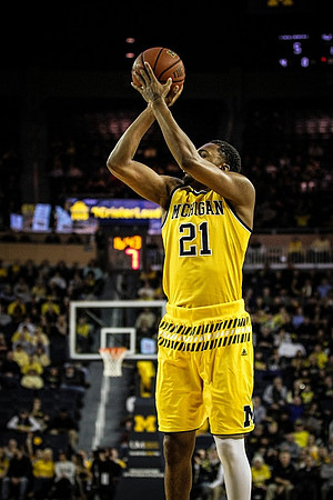 Zak Irvin (21)