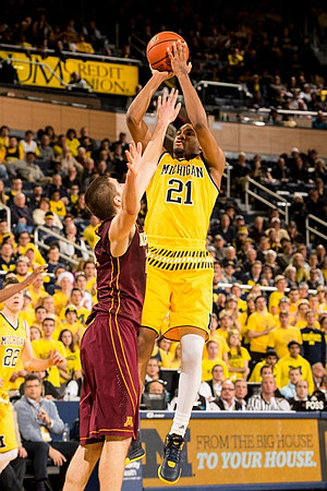 Zak Irvin (21) and Duncan Robinson (22)