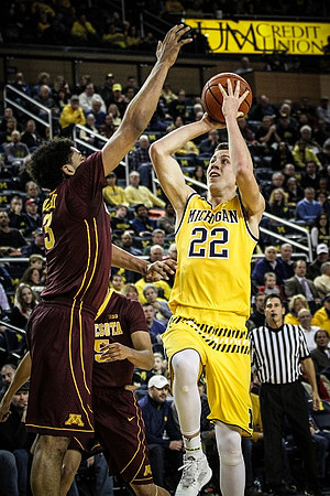 Duncan Robinson (22)