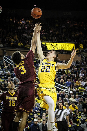 Duncan Robinson (22)