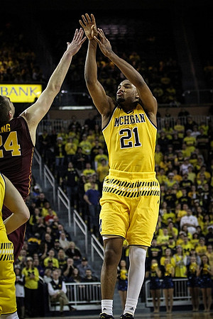 Zak Irvin (21)