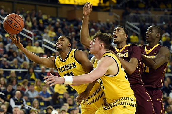 Zak Irvin (21) and Ricky Doyle (32)