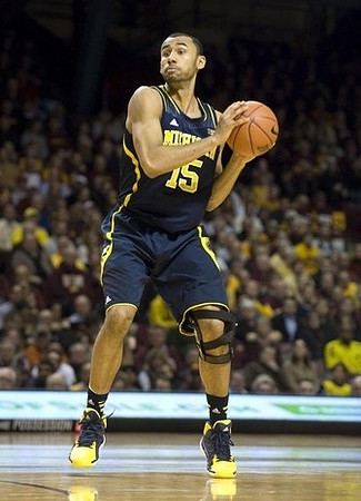 Jon Horford (15)