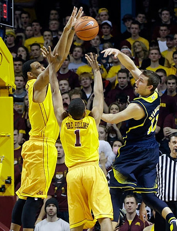 Nik Stauskas (11)