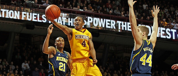 Zak Irvin (21) and Max Bielfeldt (44)