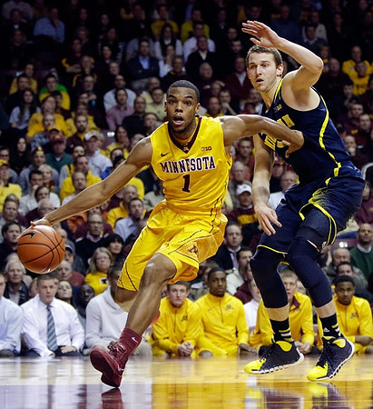 Nik Stauskas (11)