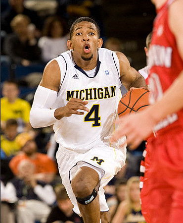 Darius Morris (4)