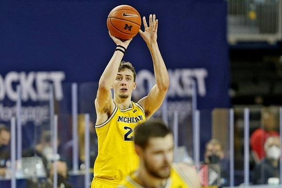 Franz Wagner (21) and Hunter Dickinson (1)
