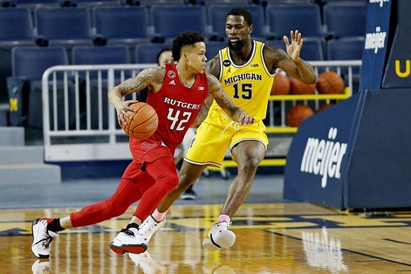 Chaundee Brown Jr. (15)