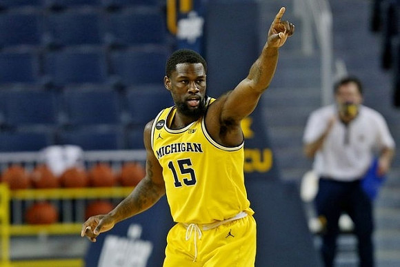 Chaundee Brown Jr. (15)