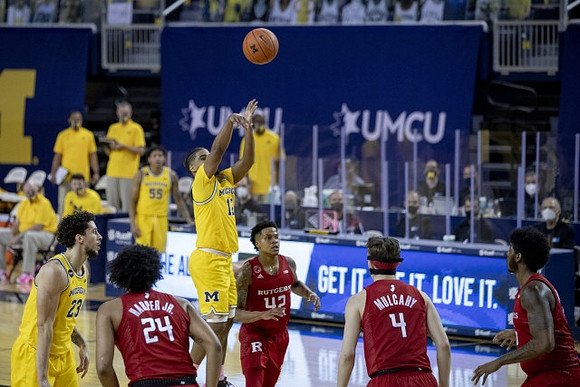 Mike Smith (12) and Brandon Johns Jr. (23)