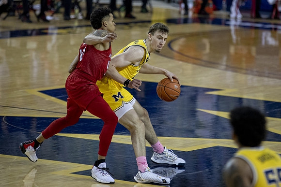 Franz Wagner (21) and Eli Brooks (55)