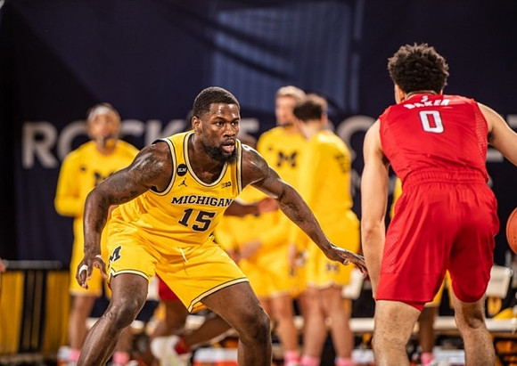 Chaundee Brown Jr. (15)