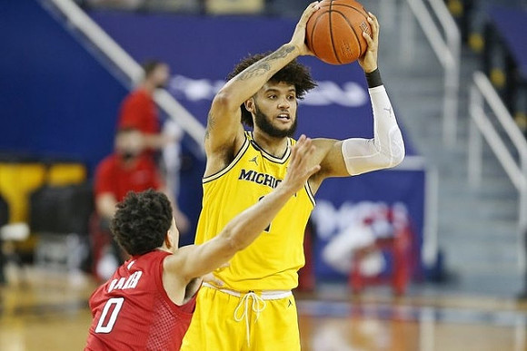 Isaiah Livers (2)