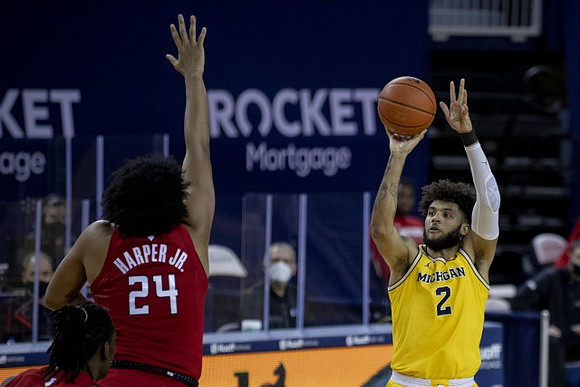 Isaiah Livers (2)