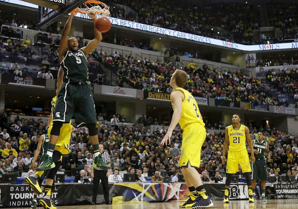 Spike Albrecht (2) and Zak Irvin (21)