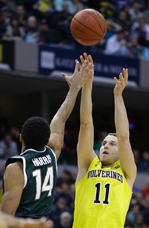Nik Stauskas (11)