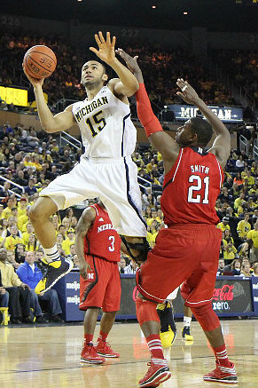 Jon Horford (15)
