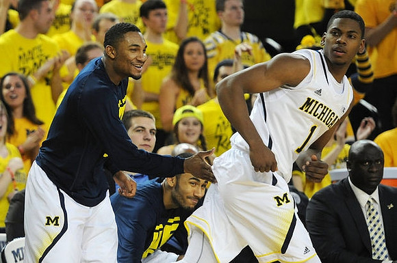 Zak Irvin (21) and Glenn Robinson III (1)