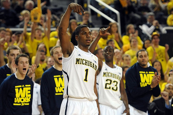 Andrew Dakich (5), Max Bielfeldt (44), Glenn Robinson III (1), Caris LeVert (23), and Jordan Morgan (52)