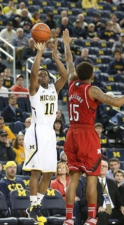 Derrick Walton Jr. (10)