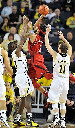 Caris LeVert (23) and Nik Stauskas (11)