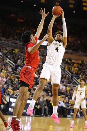 Isaiah Livers (4)