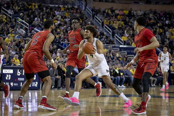Isaiah Livers (4) and Jordan Poole (2)