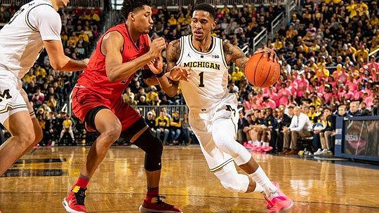 Charles Matthews (1) and Ignas Brazdeikis (13)