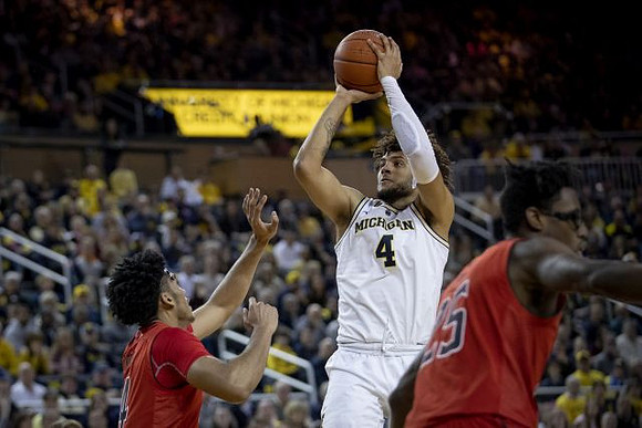 Isaiah Livers (4)