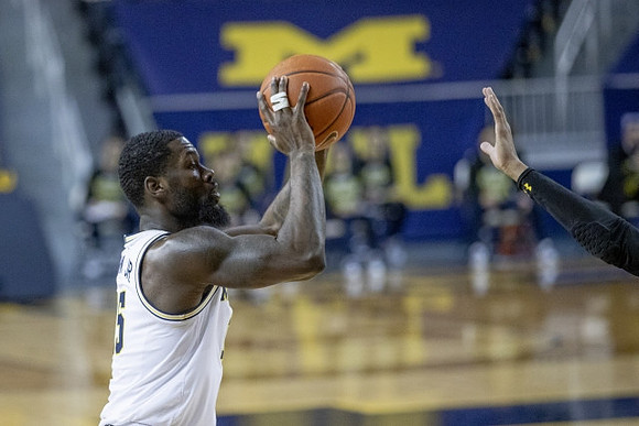 Chaundee Brown Jr. (15)