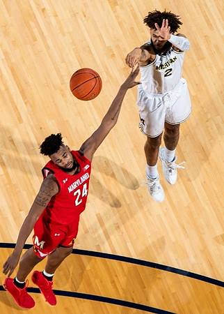 Isaiah Livers (2)