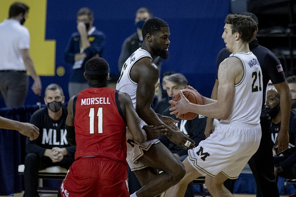 Maryland Head Coach Mark Turgeon, Chaundee Brown Jr. (15), and Franz Wagner (21)